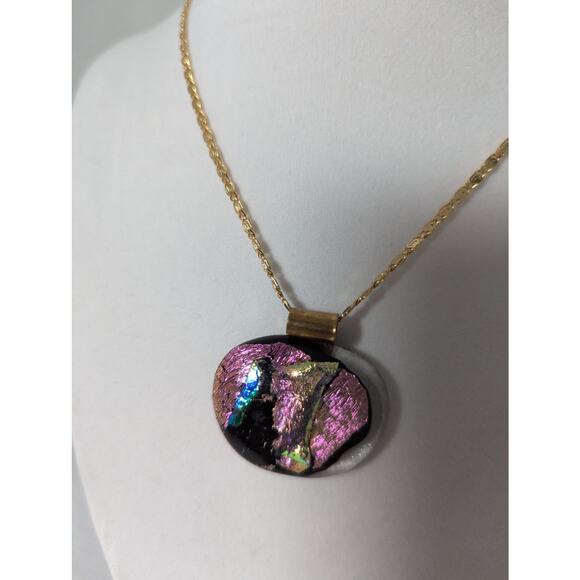Dichroic fused glass 1 3/8" x 1 1/4" Gold plated chain 20" Brass bail. - Picture 4 of 7